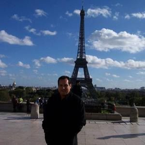 Meet your Posher, Eduardo